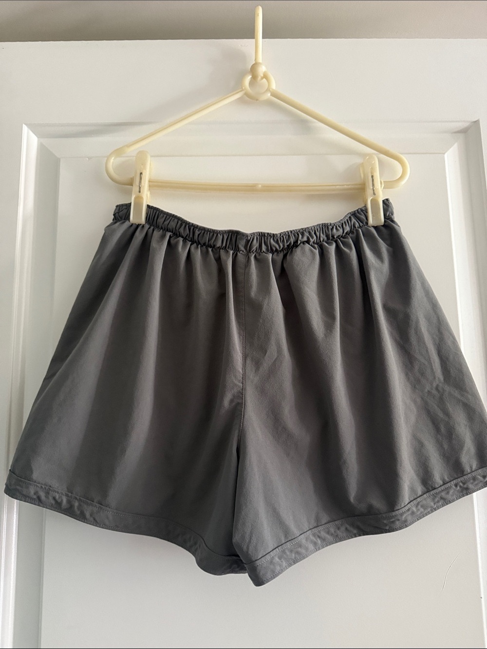 New Balance Women's Dark Gray Running Athletic Shorts - Picture 3 of 4